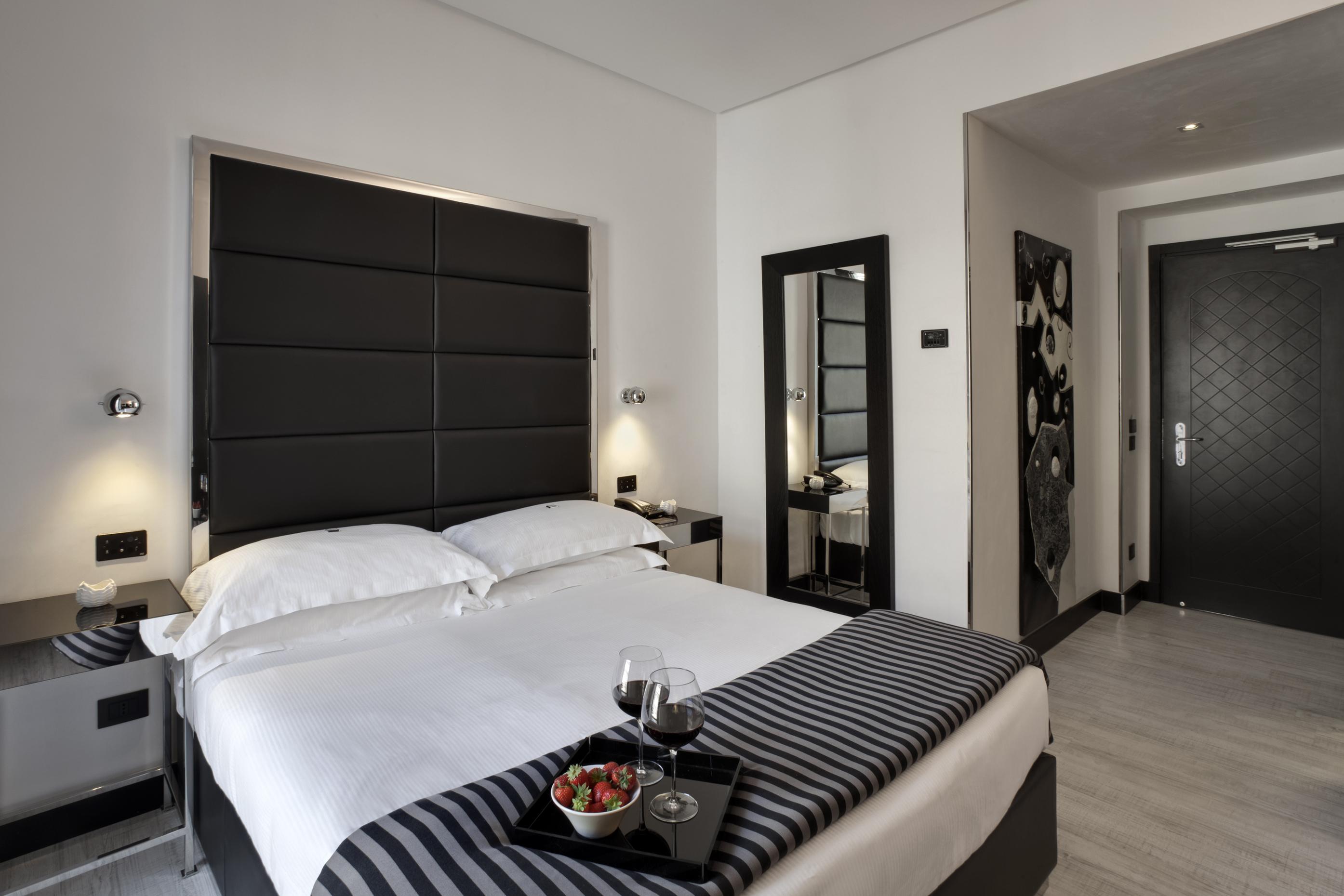 Lhp Hotel Napoleon Milánó Kültér fotó