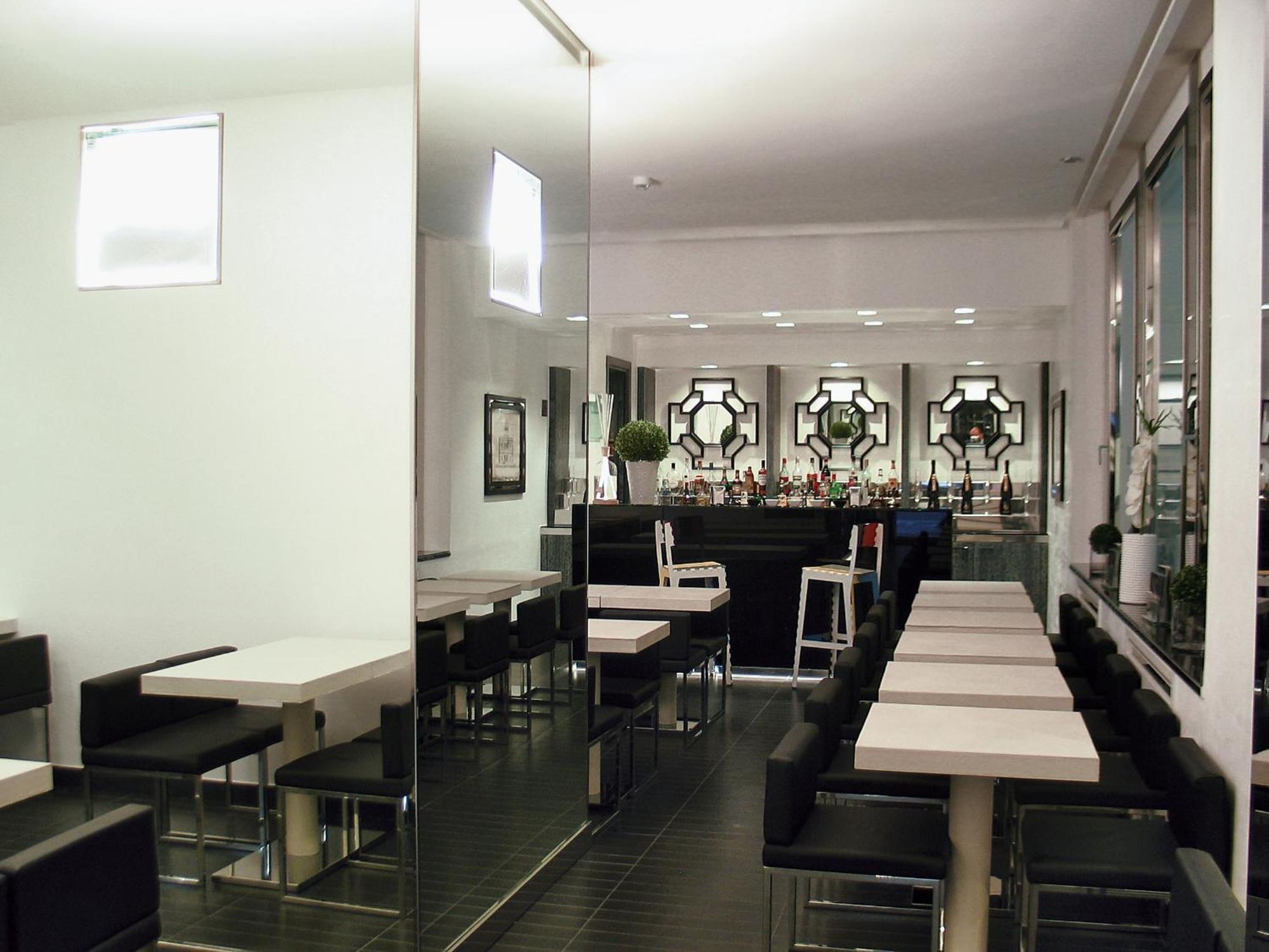 Lhp Hotel Napoleon Milánó Étterem fotó