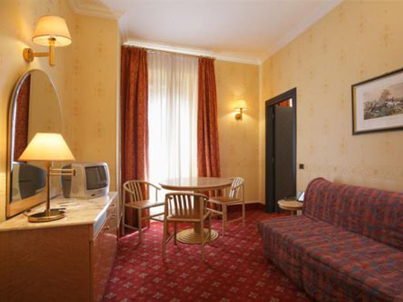 Lhp Hotel Napoleon Milánó Kültér fotó
